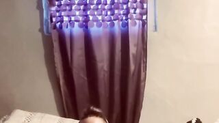 Lia Lynn help me Earn (Like & Subscribe)