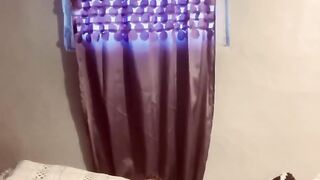 Lia Lynn help me Earn (Like & Subscribe)