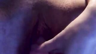 la mia sorella si masturba davanti a me