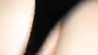 Grey Girls look for the Chewing