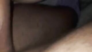 Casada safada levando rola do Alemão e bulinando a xoxotinha gulosa