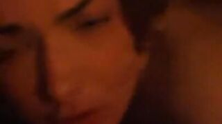 Муж натягивает загулявшую на солях жену