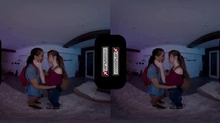 VRCosplayX Ellie And Riley Sharing Your Cock In THE LAST OF US XXX
