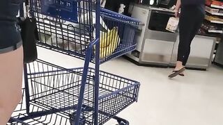 COVID-19 Candid Big Booty Wide Hips Nerdy Pale PAWG