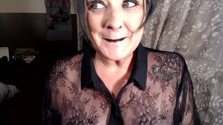 Black Liner Dark Red Lipstick Application Duck Pucker Big Lips