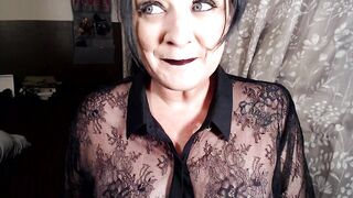 Black Liner Dark Red Lipstick Application Duck Pucker Big Lips