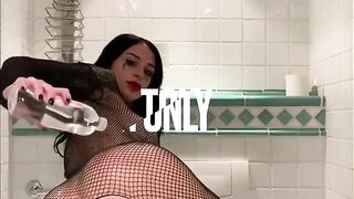 OILY SLUT! FISHNET/ CRAZY HIGH HEELS))