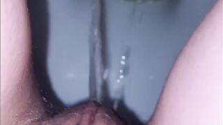Desperate to Piss , Wetting , Squirting