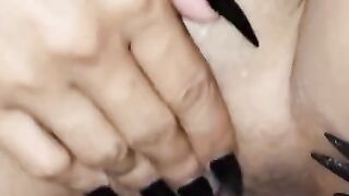 Grooling pussy with dick
