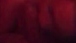 Sucks Big Cock Deep ????