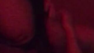 Sucks Big Cock Deep ????