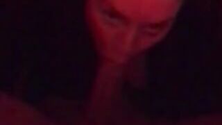 Sucks Big Cock Deep ????