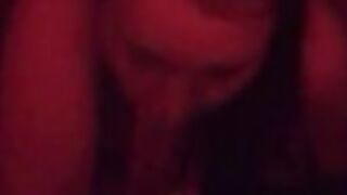 Sucks Big Cock Deep ????