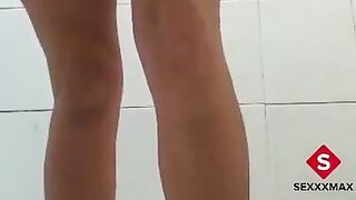 Leaked Video of a College Girl Masturbating in the Bathrooms