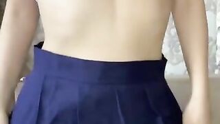 Rubbing my Pussy on the Vibrator