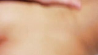 刚上大学的极品白嫩学生妹被前男友后入做爱自拍ssni 826