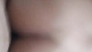 Novinha Rabuda Sentando