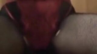 Süßes Mädchen in Dessous Reitet Großen Dildo???? - Joyliii