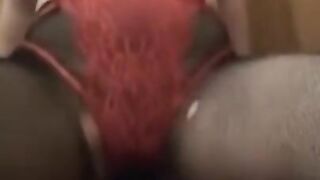 Süßes Mädchen in Dessous Reitet Großen Dildo???? - Joyliii