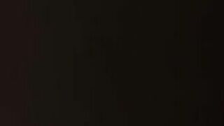 Je me Fais Déshabiller et Caresser En POV