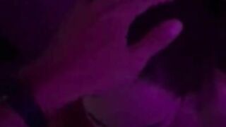 Киска любит долюежку в рот