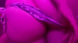 Babe Loves Teasing with Oil and Riding