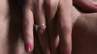 မိန်းမသည်သူမ၏ Boobs ပြခြင်းဖြင့်မိမိကိုယ်ကိုလိင်ဆက်ဆံသည် Meinm Saisuumeat Boobs Pya Hkyinn Hpyang m