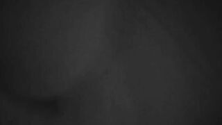 Lekker in haar warme kutje klaarkomen.