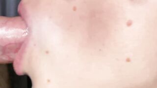 Pompino Romantico Amatoriale Con Sborrata Finale in Bocca