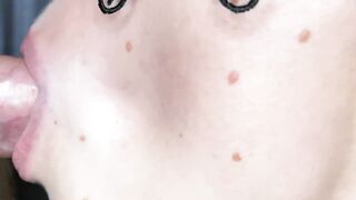 Pompino Romantico Amatoriale Con Sborrata Finale in Bocca