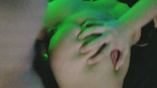 Fuck this pussy daddy!!