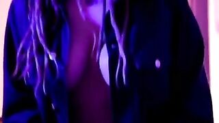 Big boobs girl wanna pussy massage