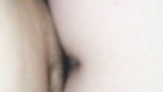 Tinder Milf reitet Student und kommt zum Orgasmus