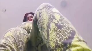 CRUSH POV GIANTESS DEBORA- Step step on you