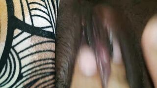 ASMR: Mulher gostosa batendo Siririca até gozar