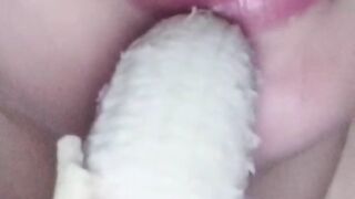 Jeune  marocain blonde  la banane