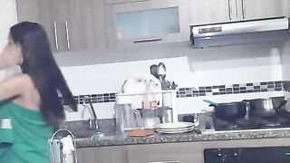 I show my sexy body at home