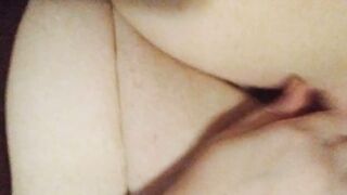 Amateur squirting and having fun