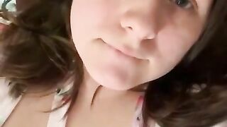 Watch me while I cum