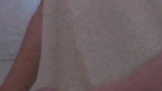 Super fast handjob with massive cumshot