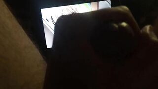 Горячий парень смотрит хентай и мастурбирует член