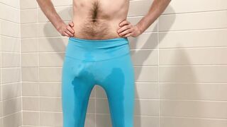 Pee and Cum in Leggings