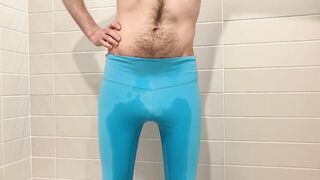 Pee and Cum in Leggings
