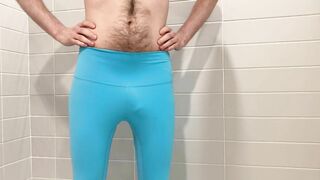 Pee and Cum in Leggings