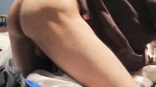 Beau jeune homme aux cul doucet