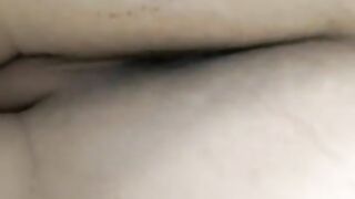 My fisrt video playing with my bussy