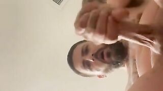 smoking getting my dick hard ????