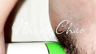 Malibog na Pinay Pinasasok sa Puke Ginawang Vibrator ang Deodorant Until Orgasm Hawig ni Aj Raval