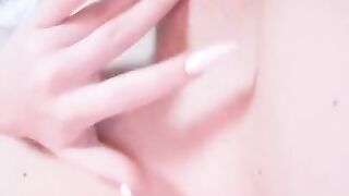 masturbating pussy before bed