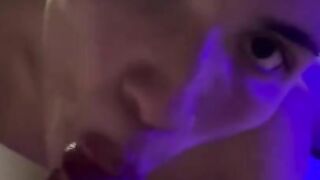 Que rica mamada le pegue a este tipo, lo hice terminar en mi mi boca